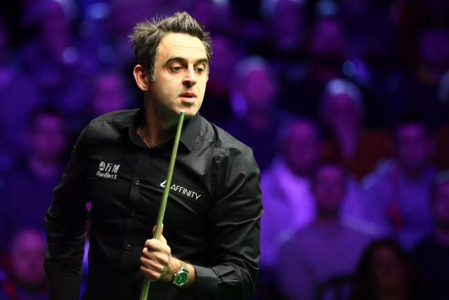 现出了多项 现出了多项