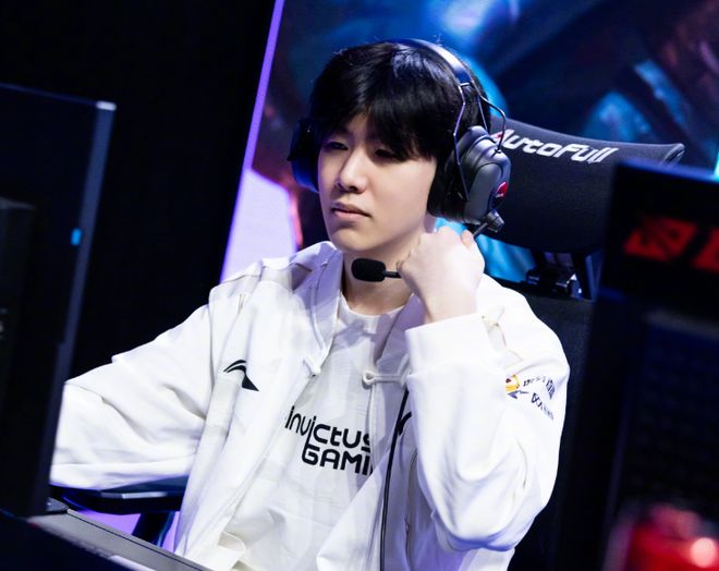 于球员和球 于球员和球